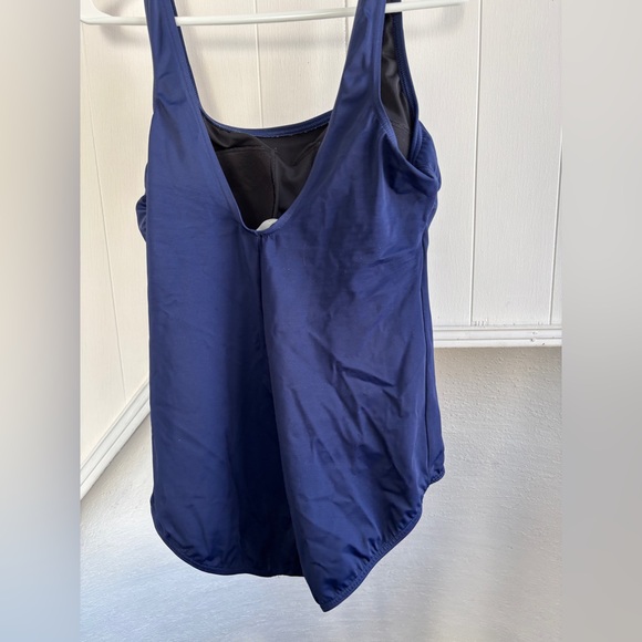 Lands End one piece bathing suit - Picture 2 of 3